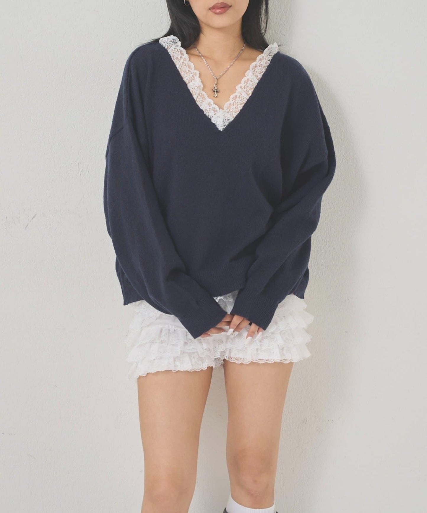 WHO'S WHO gallery 蕾絲V領 針織上衣