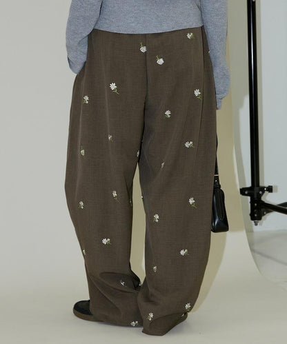 繭形 小花刺繡 休閒褲