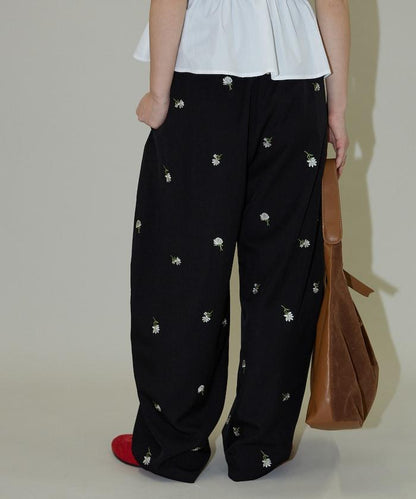 繭形 小花刺繡 休閒褲