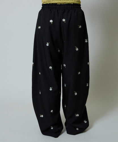 繭形 小花刺繡 休閒褲