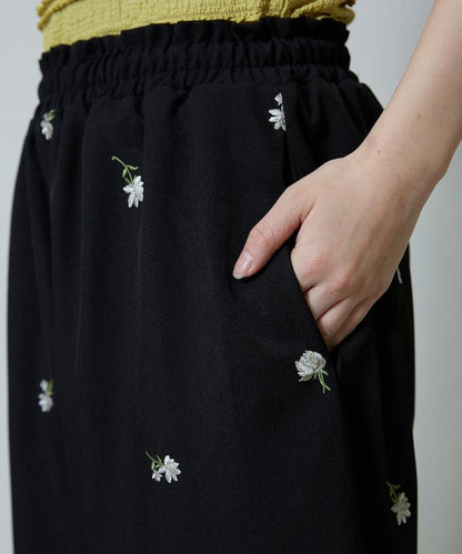 繭形 小花刺繡 休閒褲