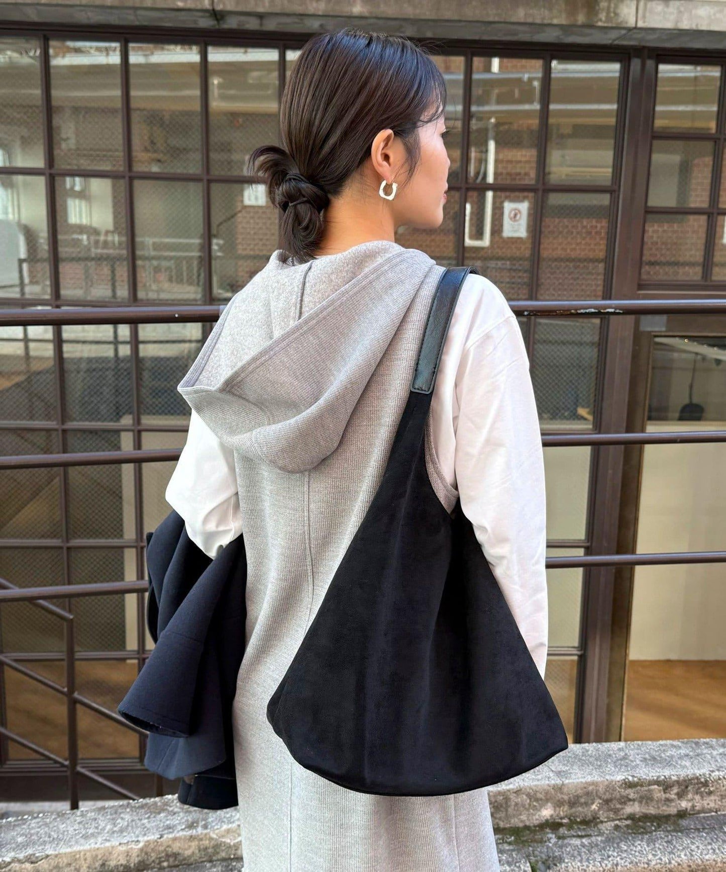 仿麂皮三角造型包