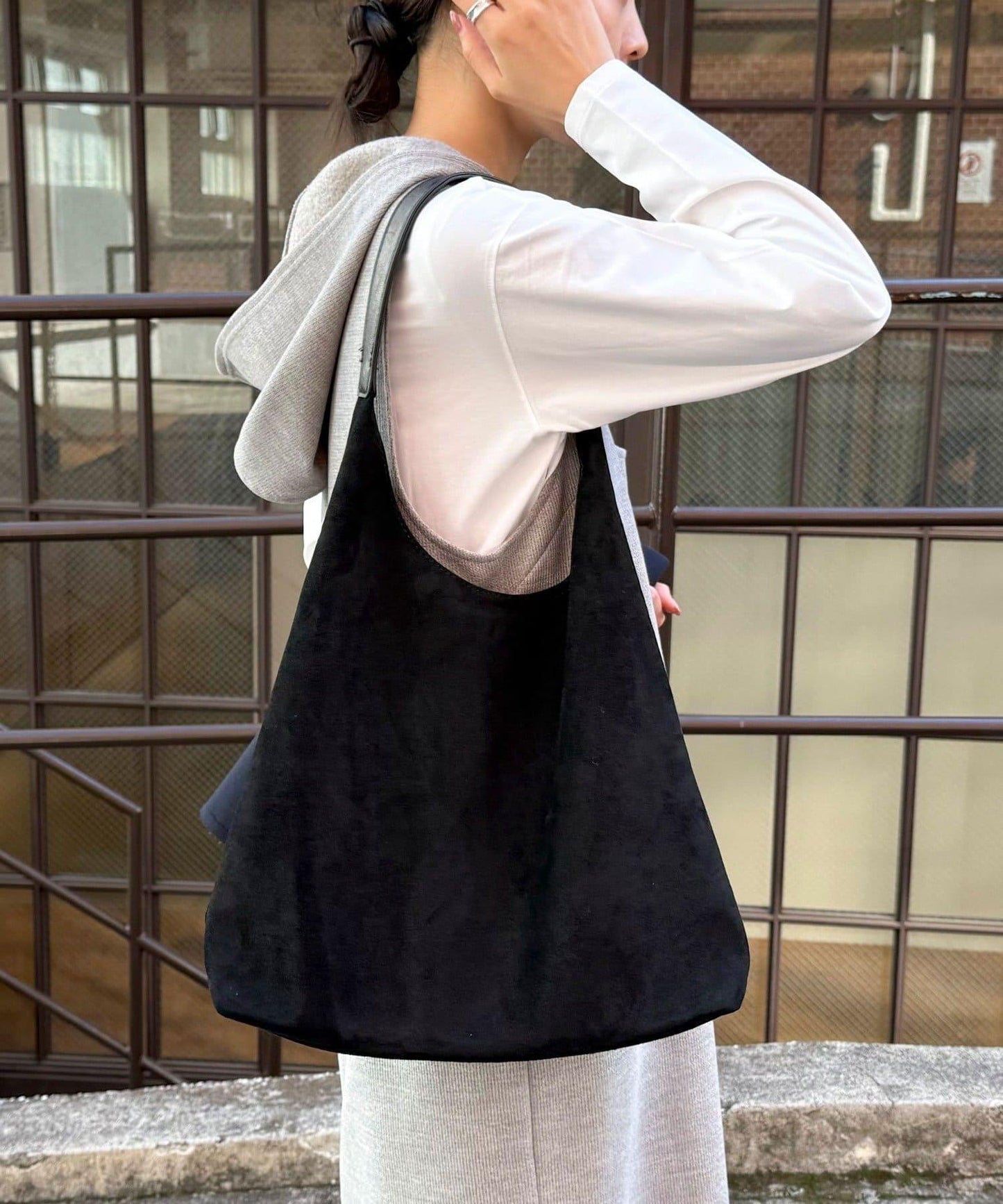 仿麂皮三角造型包