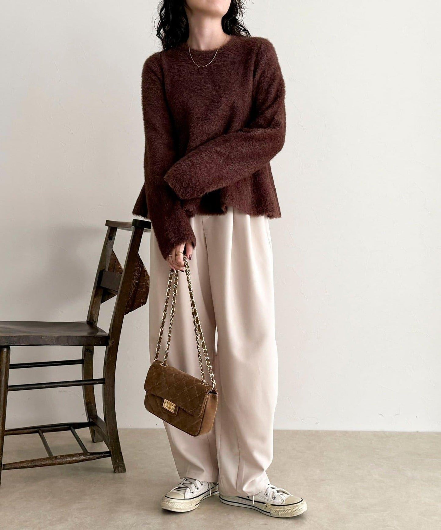 長毛絨荷葉下襬針織套頭衫