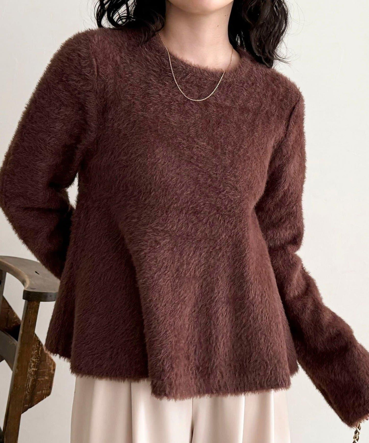 長毛絨荷葉下襬針織套頭衫