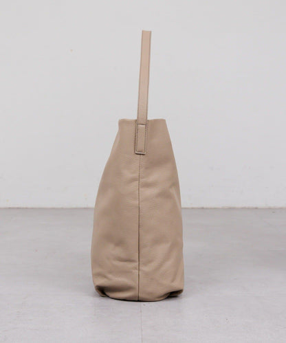 2.718 水桶造型單肩包