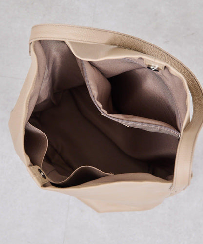 2.718 水桶造型單肩包