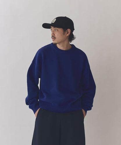 短款圓領針織上衣