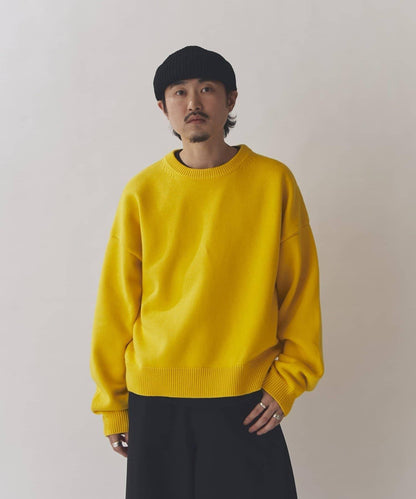 短款圓領針織上衣