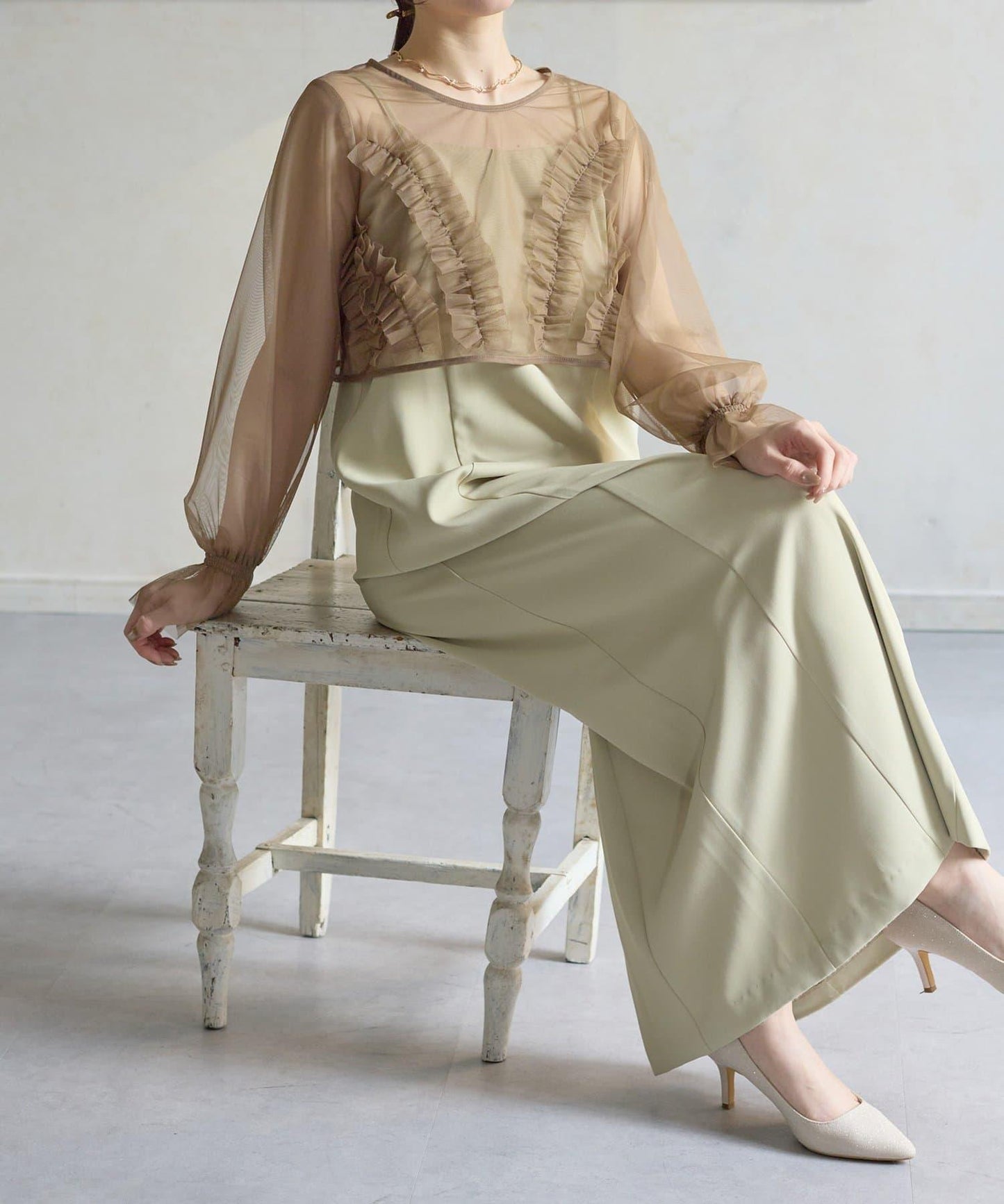 網紗荷葉邊小披肩 + 窄版吊帶連衣裙套裝