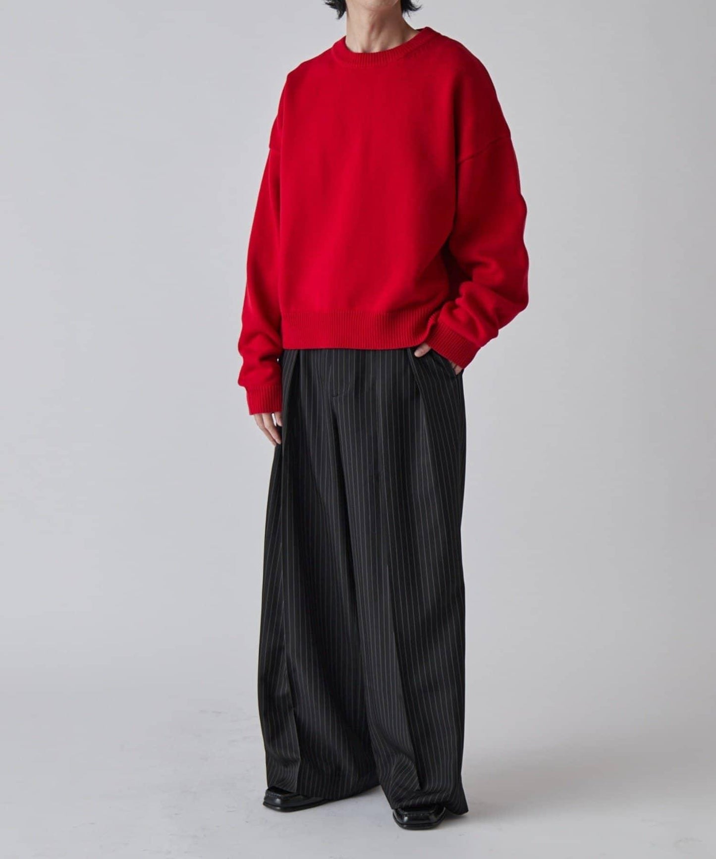 短款圓領針織上衣