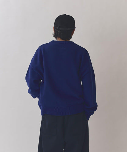 短款圓領針織上衣