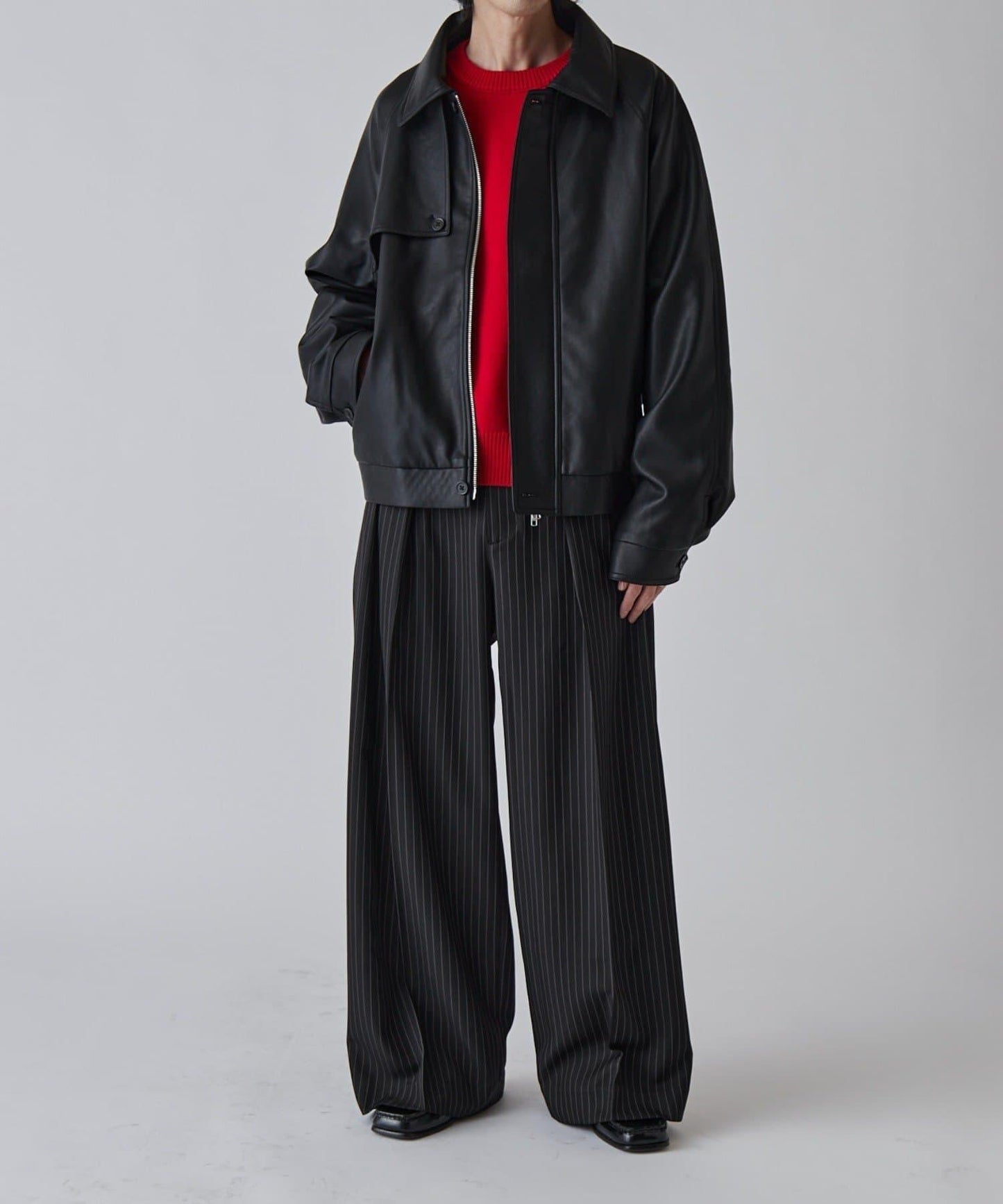 短款圓領針織上衣