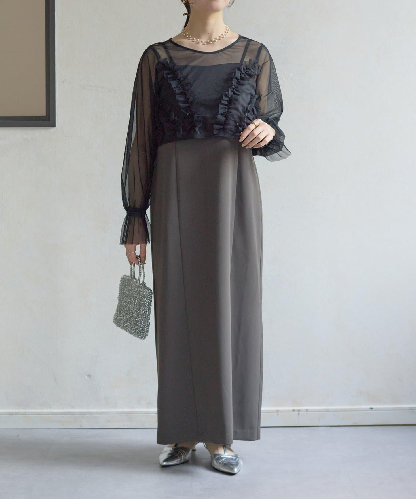 網紗荷葉邊小披肩 + 窄版吊帶連衣裙套裝