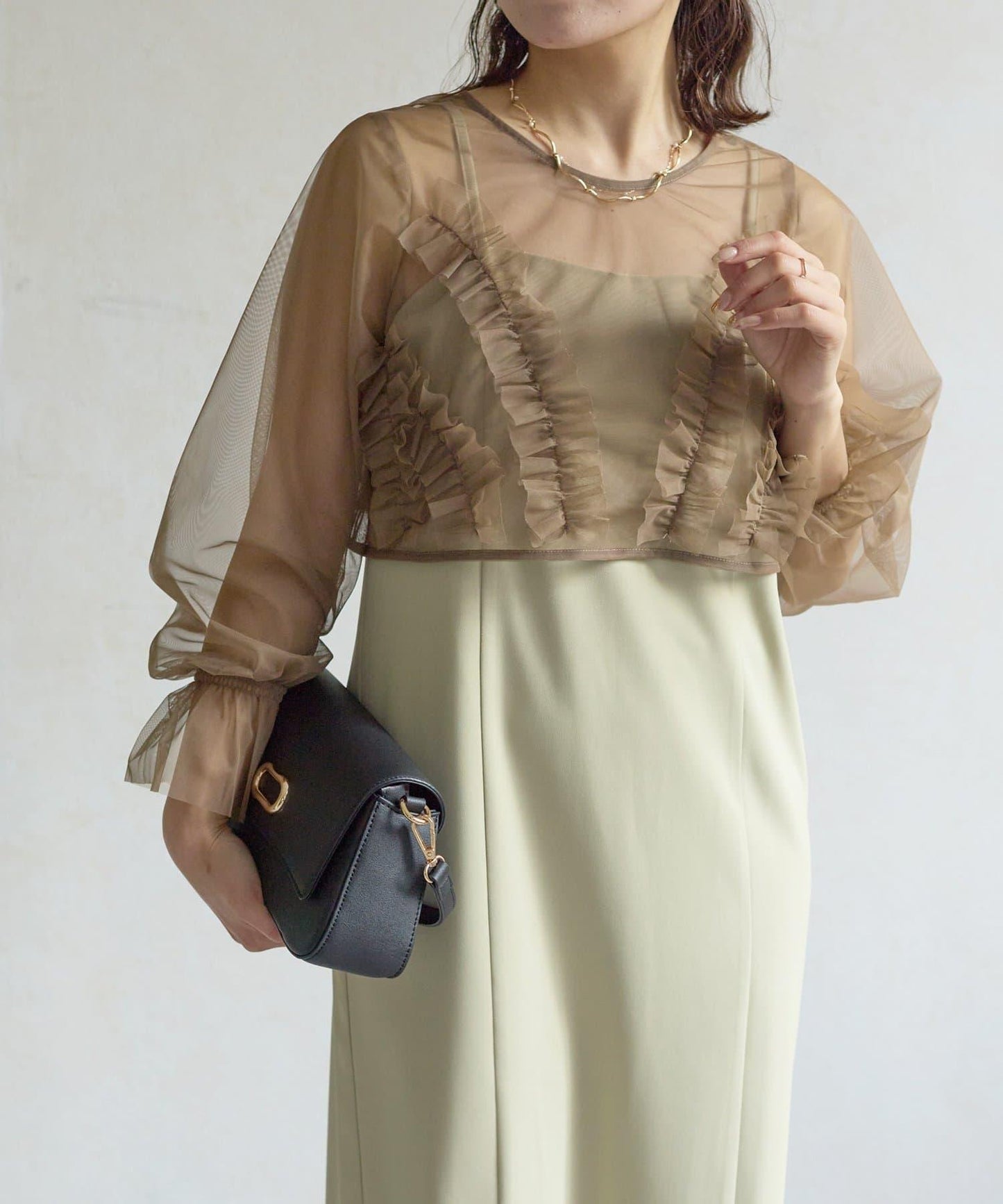 網紗荷葉邊小披肩 + 窄版吊帶連衣裙套裝