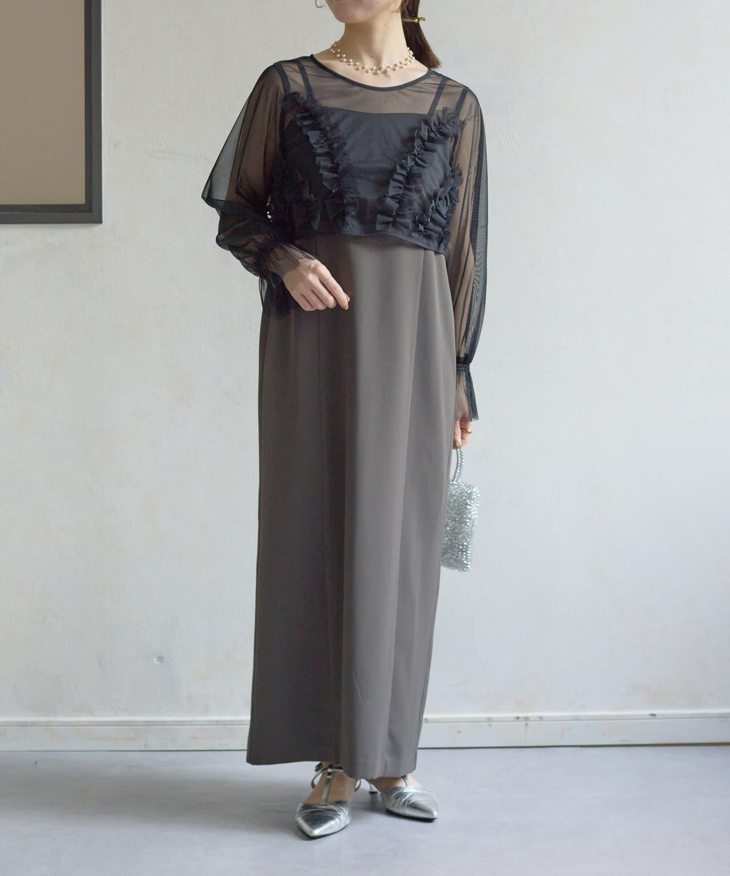 網紗荷葉邊小披肩 + 窄版吊帶連衣裙套裝