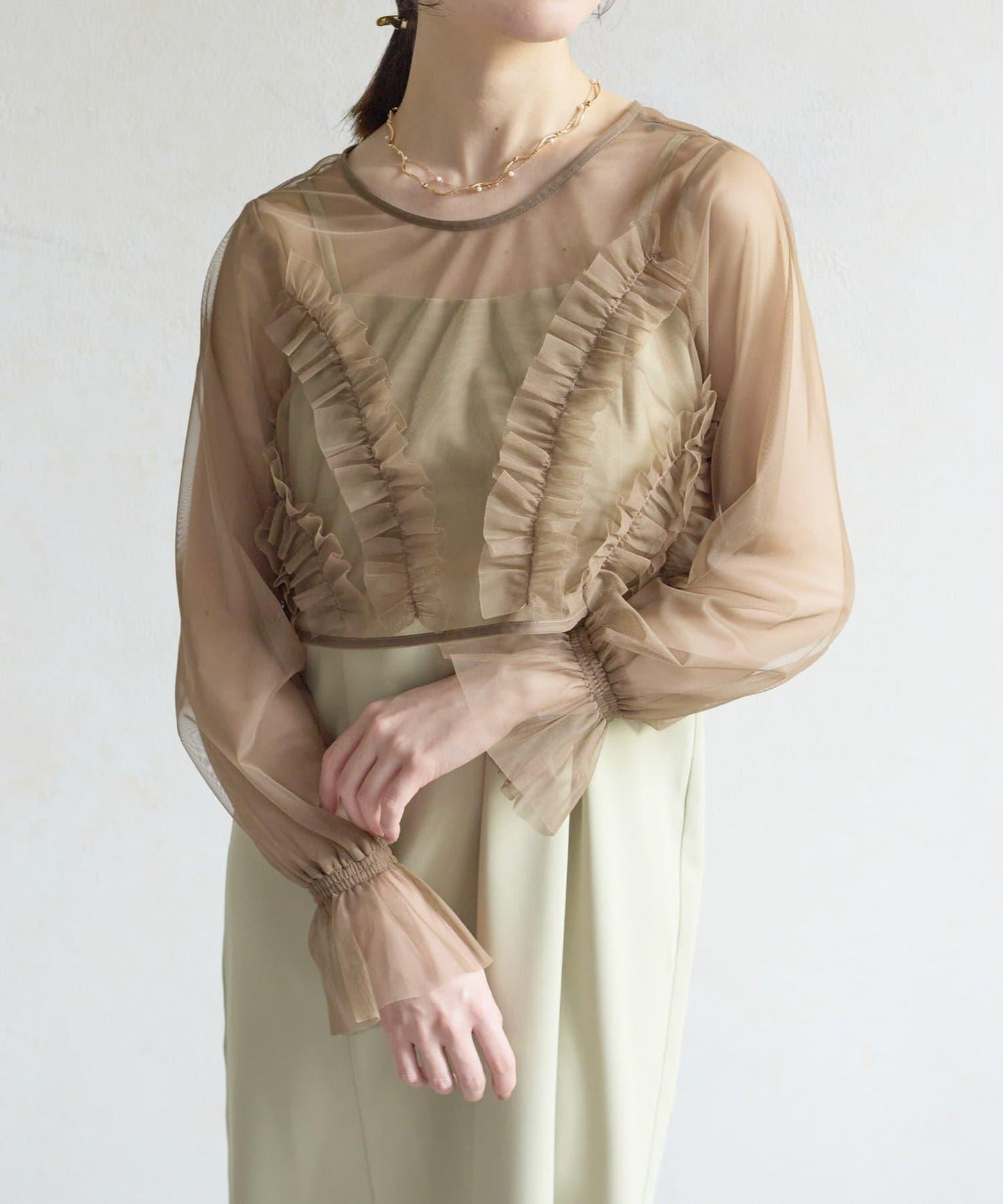 網紗荷葉邊小披肩 + 窄版吊帶連衣裙套裝