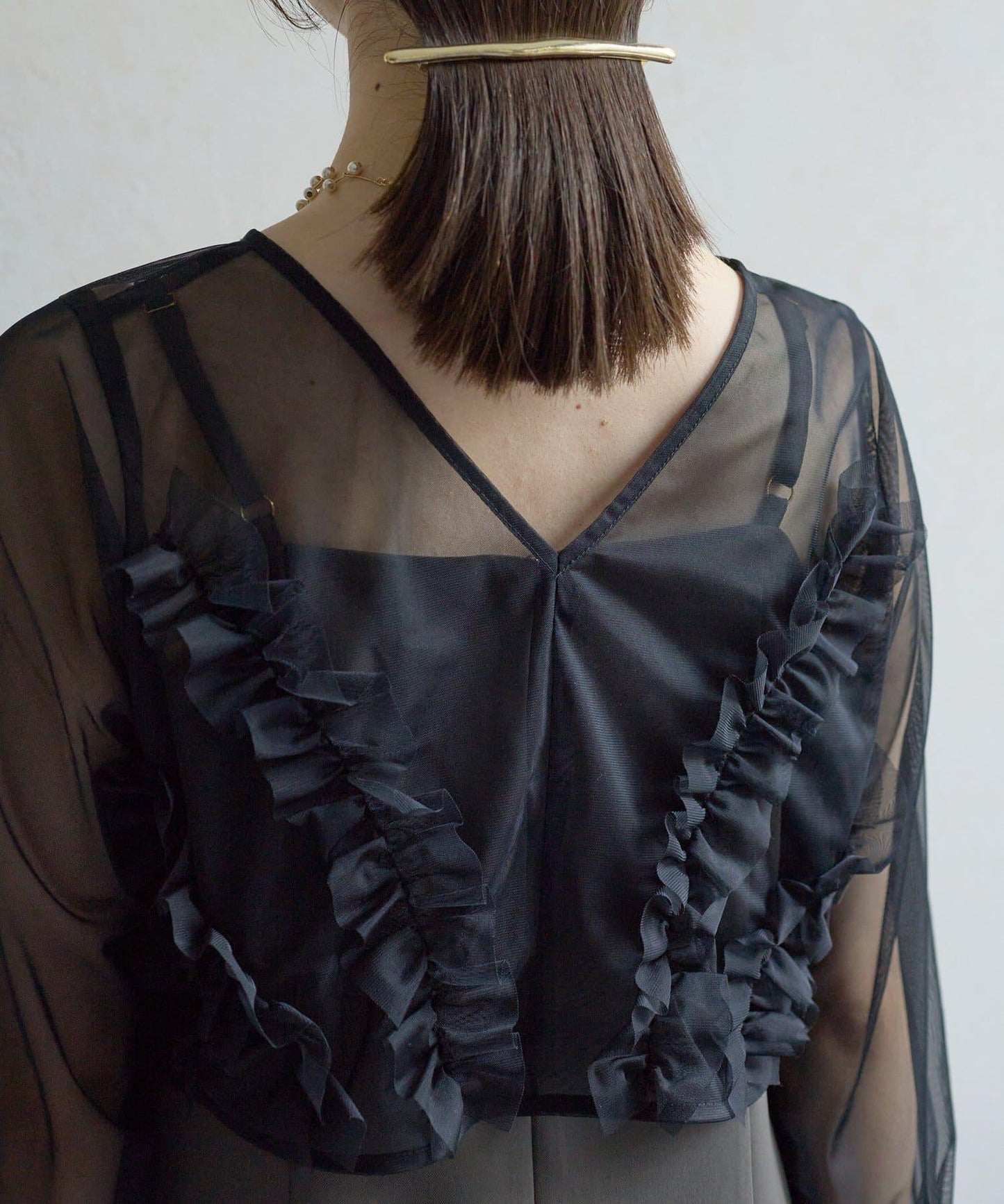 網紗荷葉邊小披肩 + 窄版吊帶連衣裙套裝