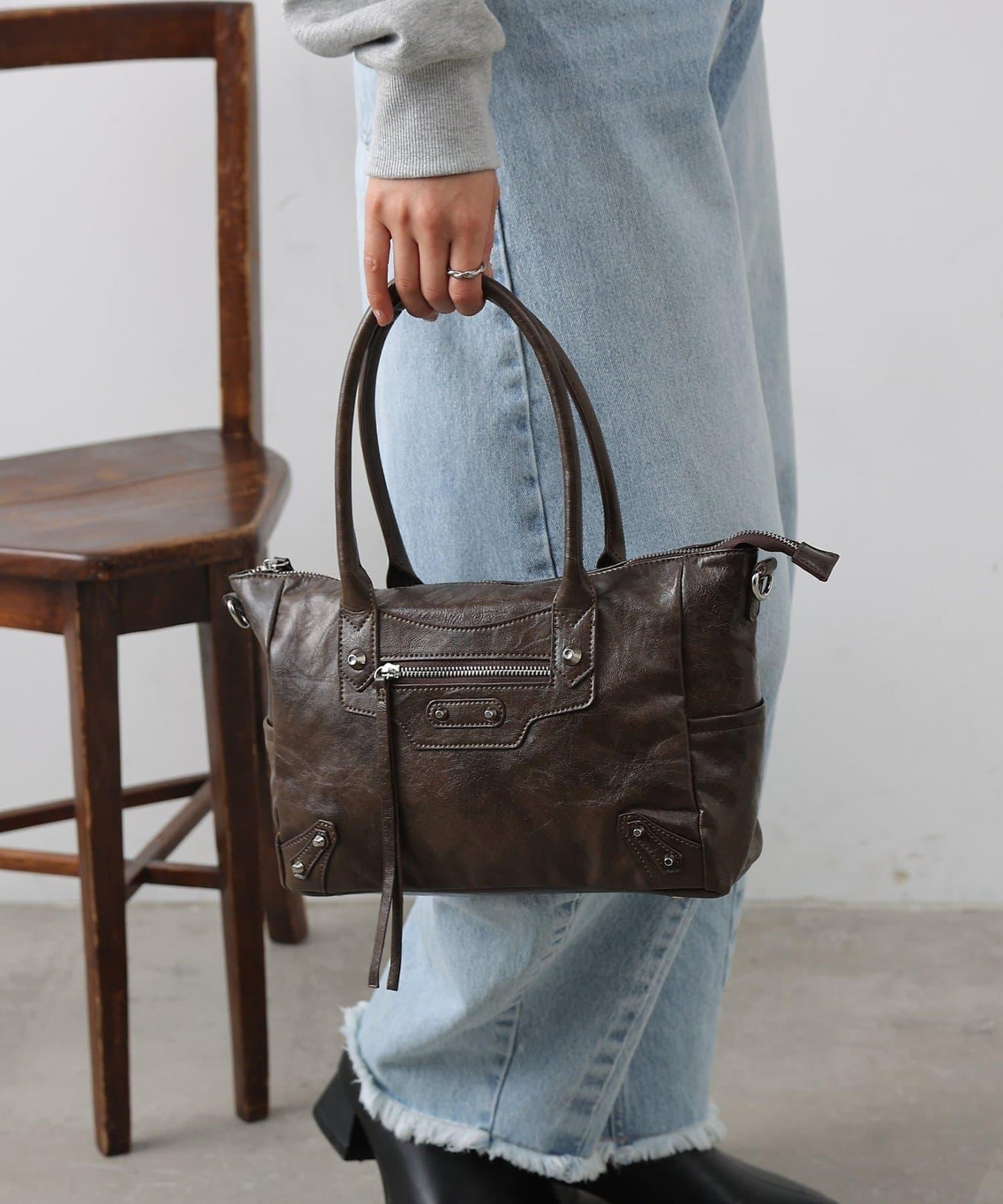 鉚釘裝飾手提包