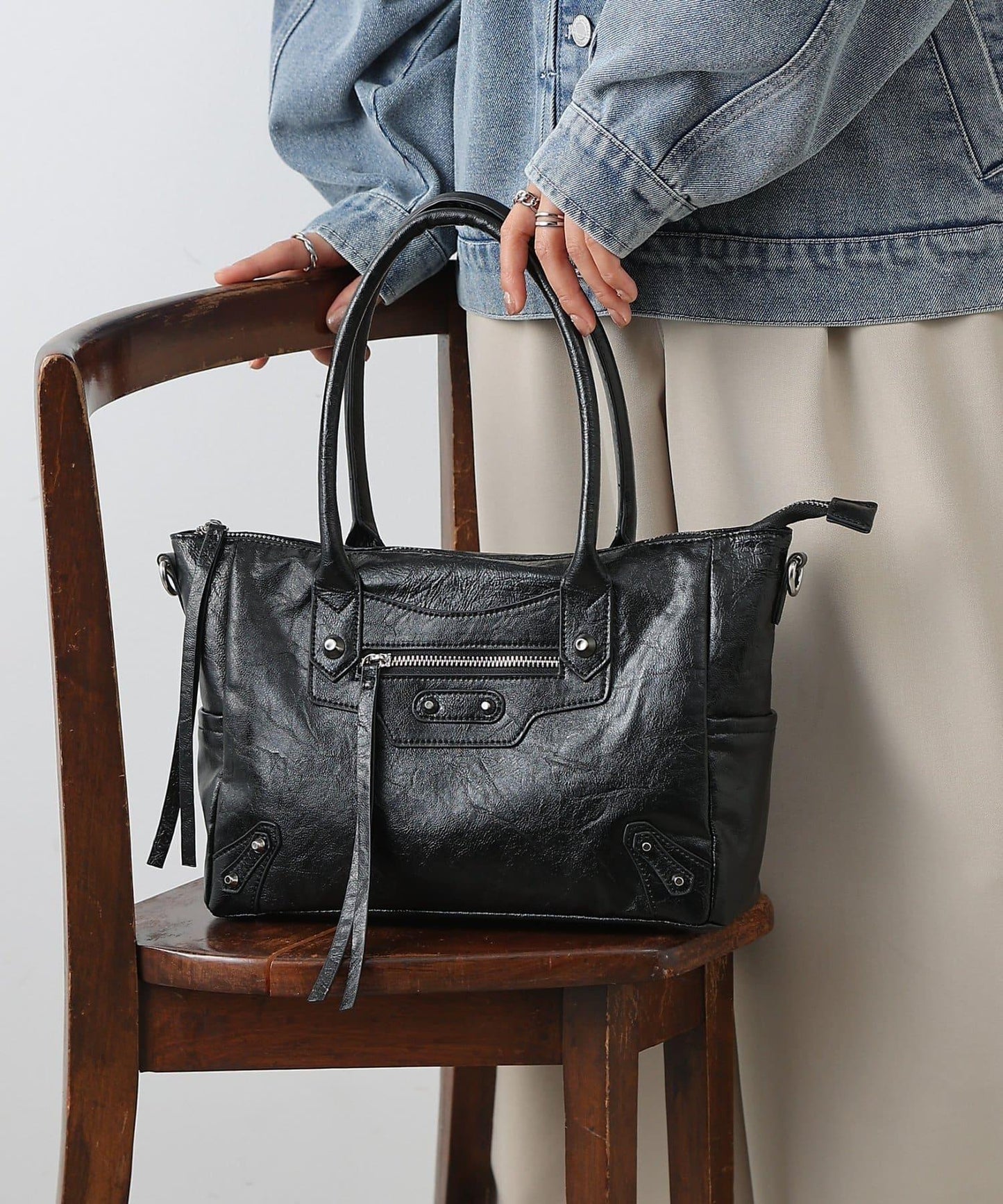 鉚釘裝飾手提包