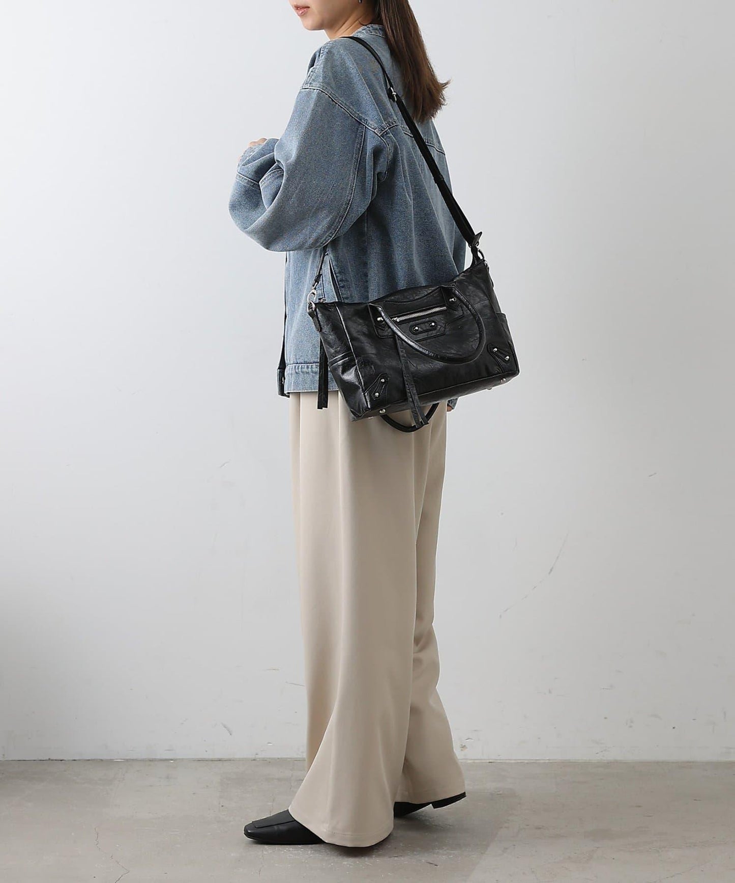 鉚釘裝飾手提包