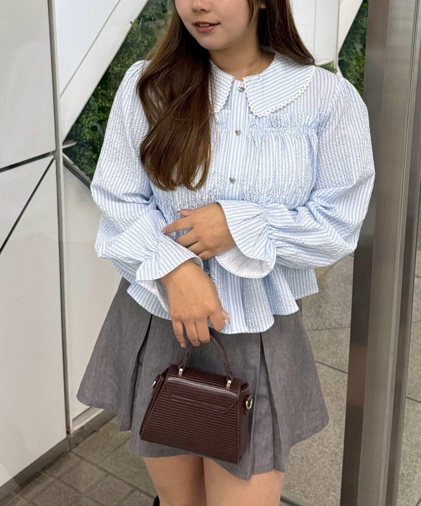 抽褶荷葉下襬女襯衫