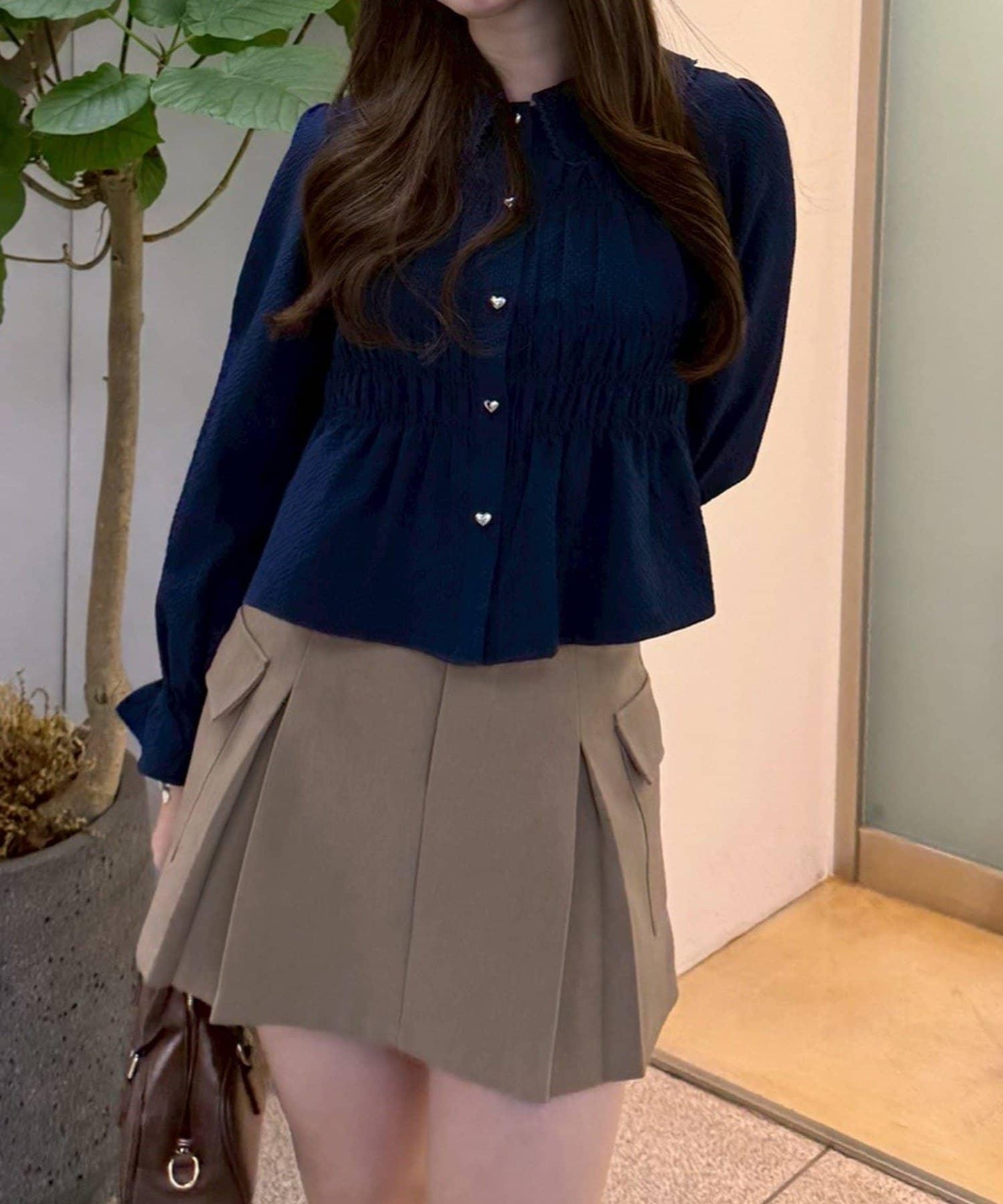 抽褶荷葉下襬女襯衫