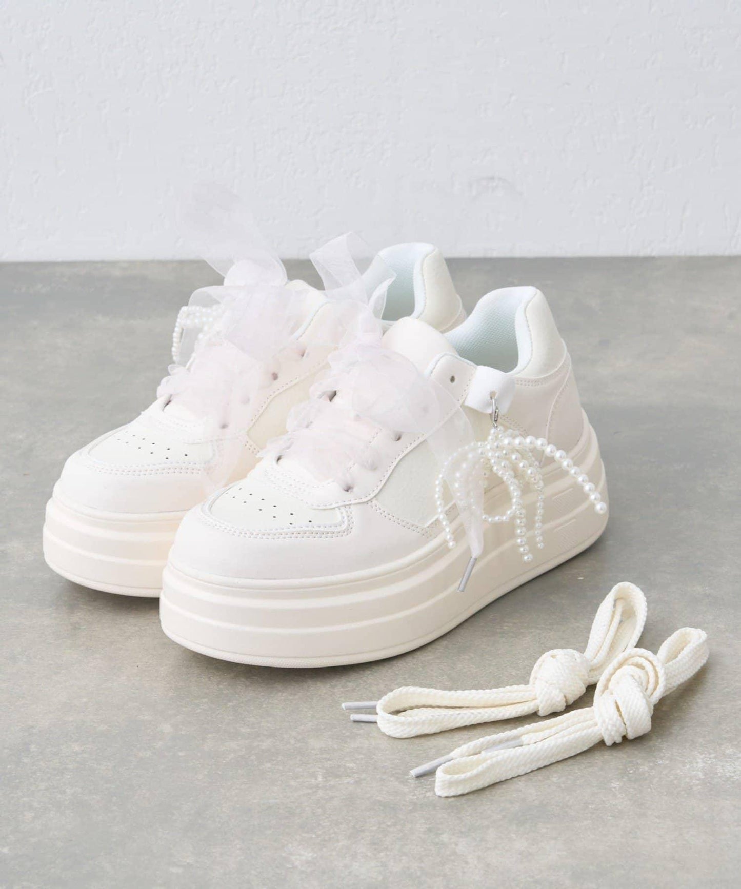 《カスタム可能◎》 吊飾薄紗蝴蝶結 運動鞋