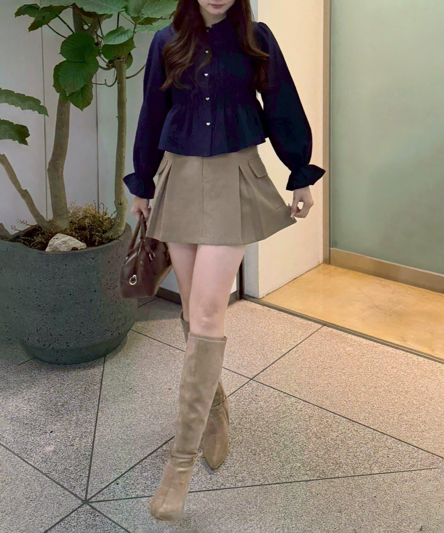 抽褶荷葉下襬女襯衫