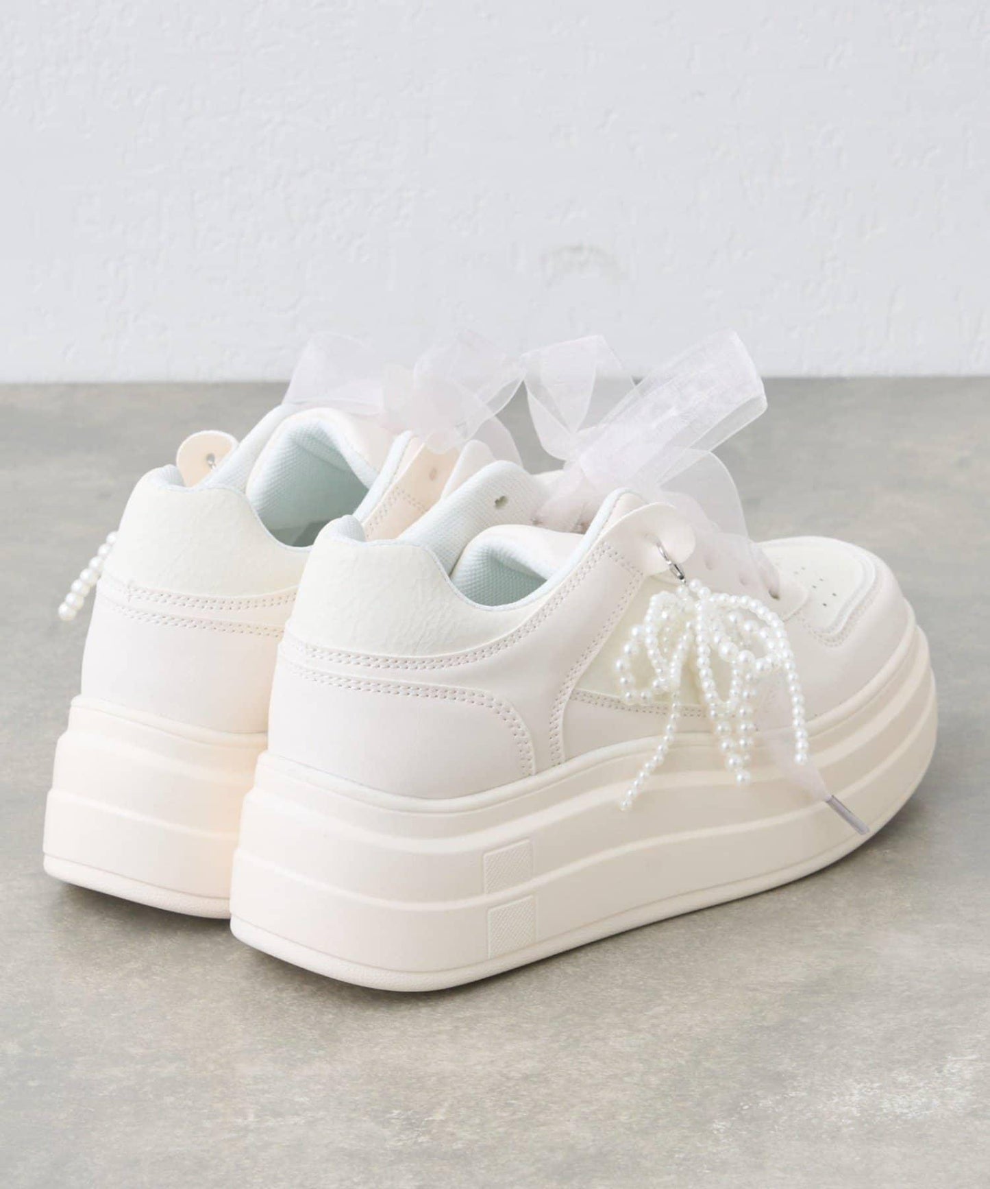 《カスタム可能◎》 吊飾薄紗蝴蝶結 運動鞋