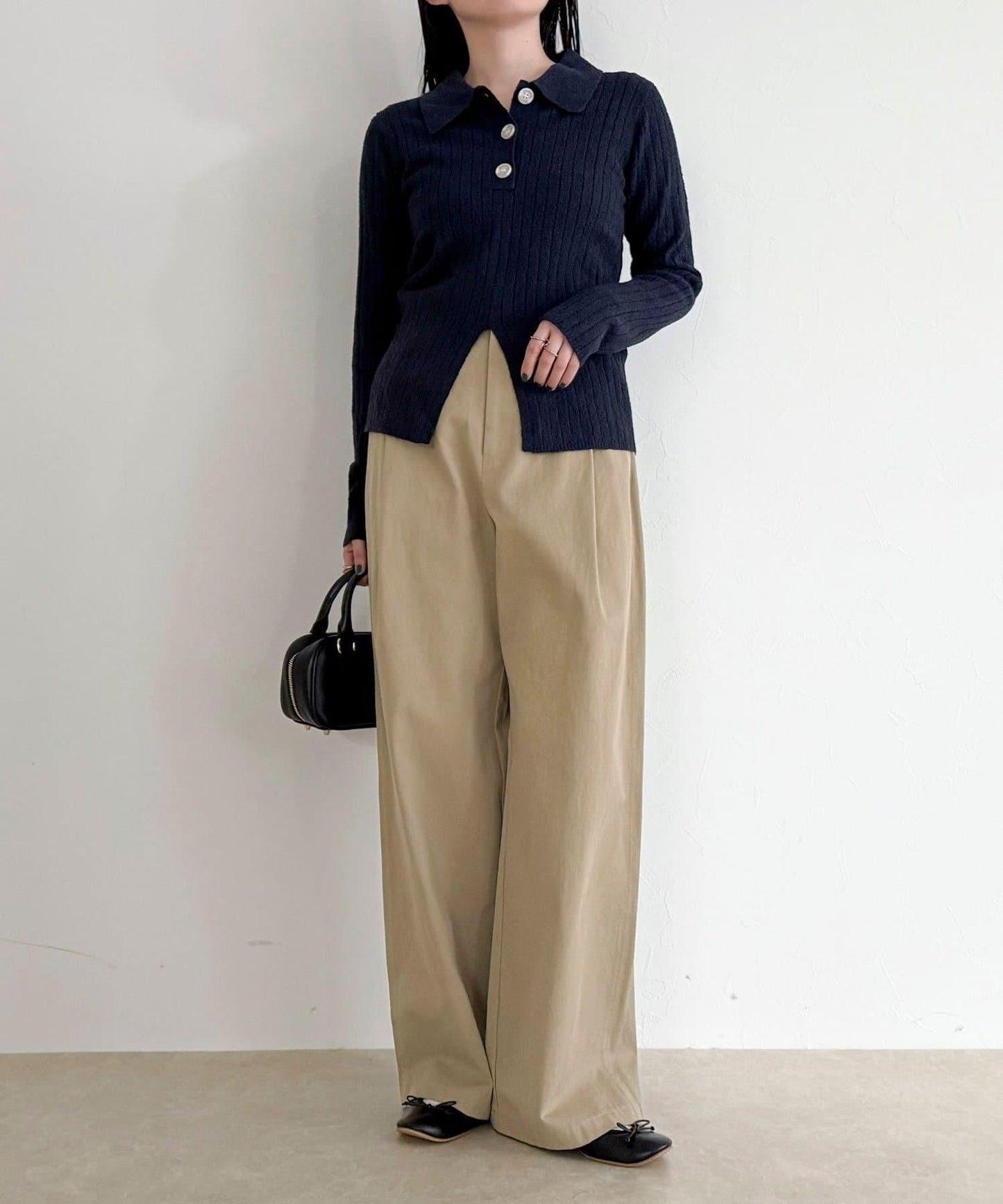 前中開叉 有領設計 套頭上衣