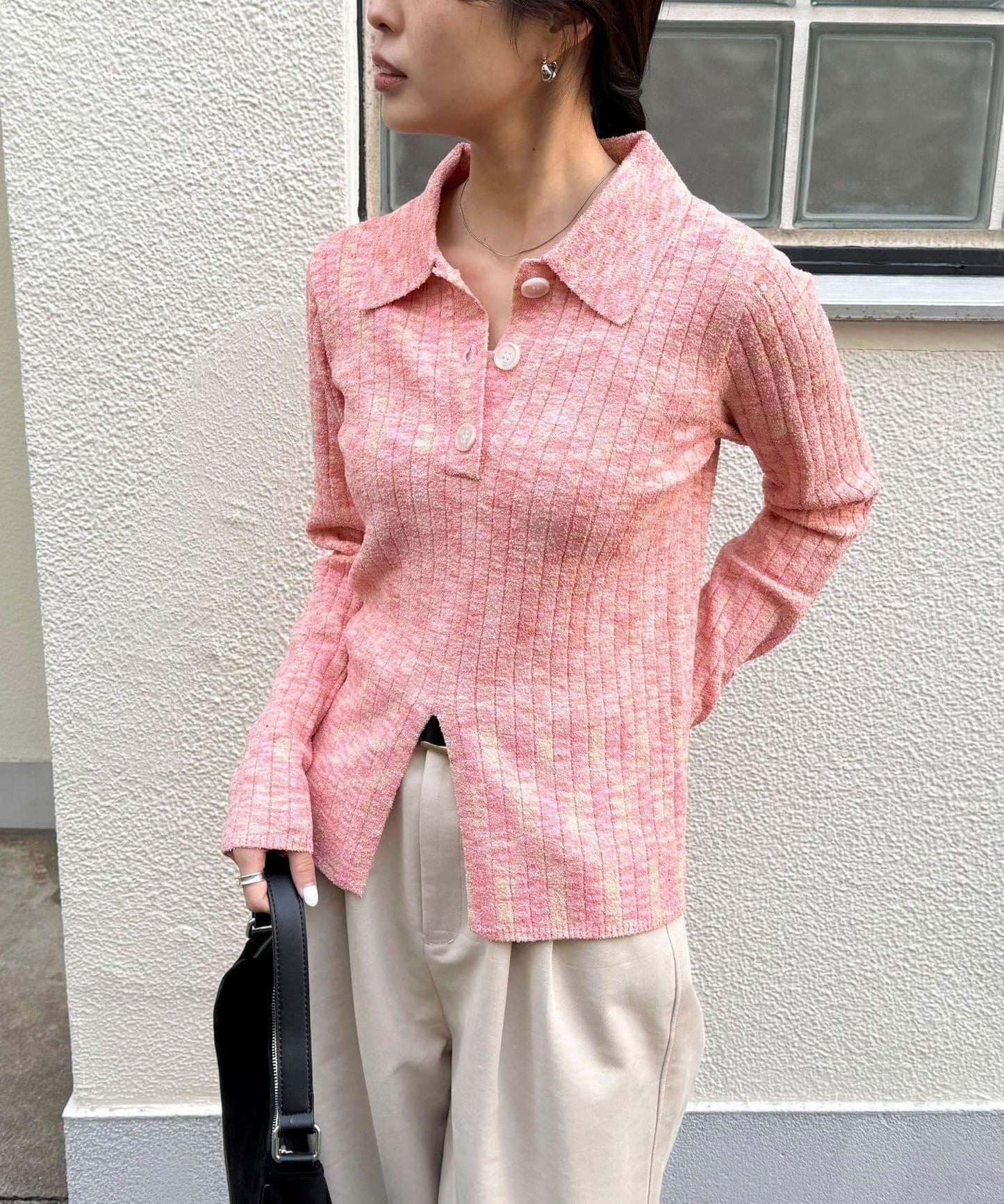 前中開叉 有領設計 套頭上衣