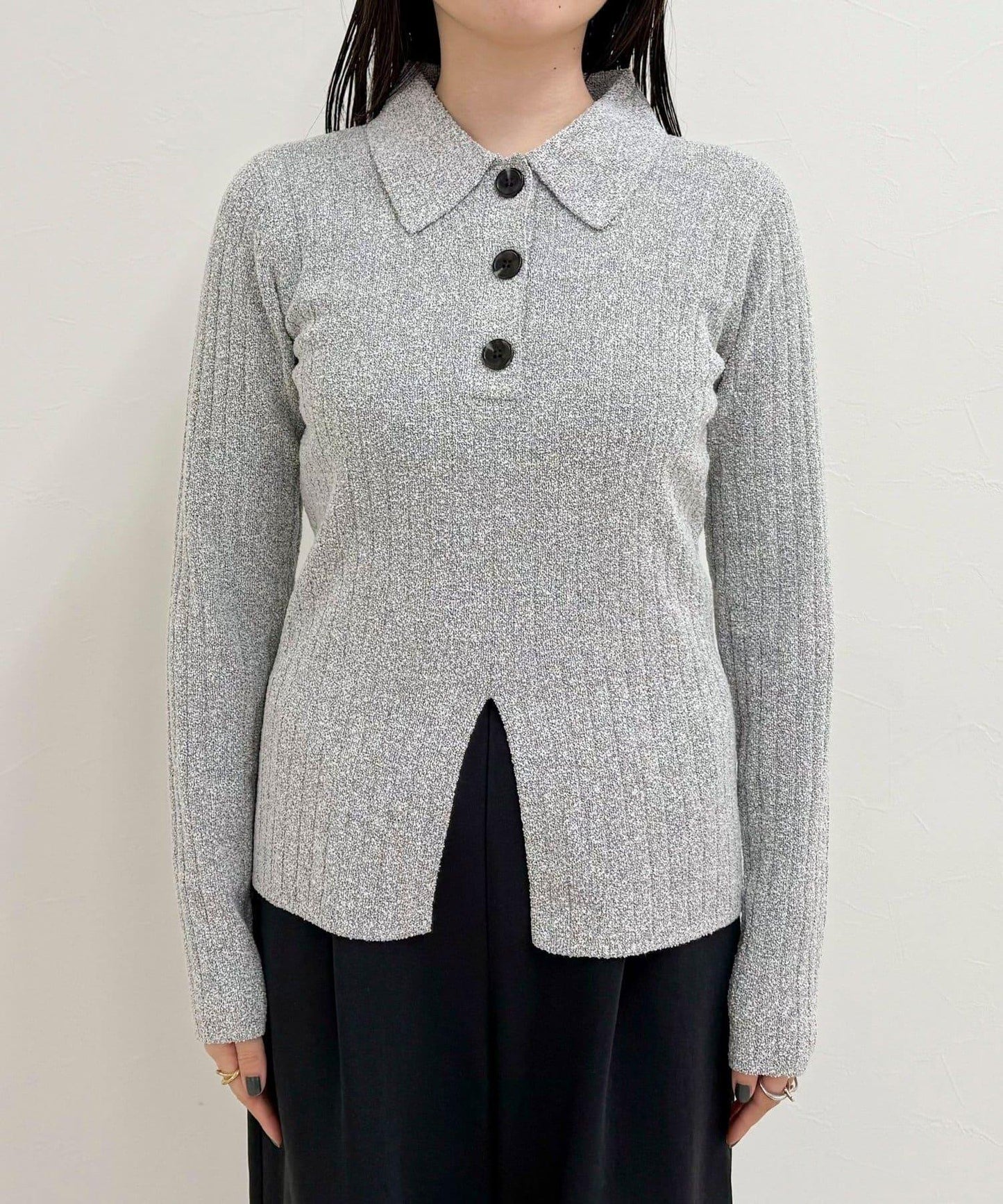 前中開叉 有領設計 套頭上衣