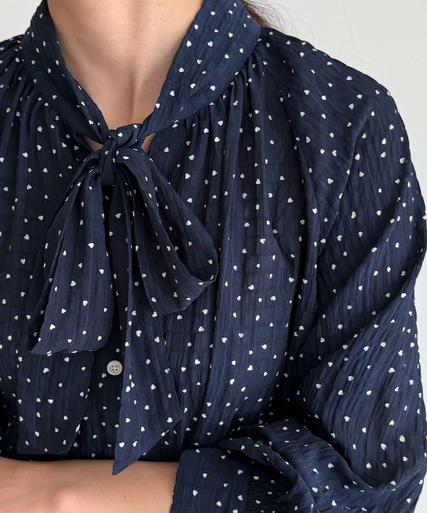 心形波點 蝴蝶結設計 襯衫