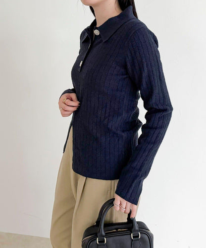 前中開叉 有領設計 套頭上衣