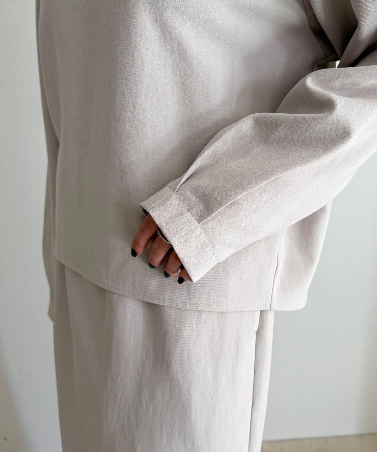 套裝可搭配 繭形 粉感斜紋 上衣