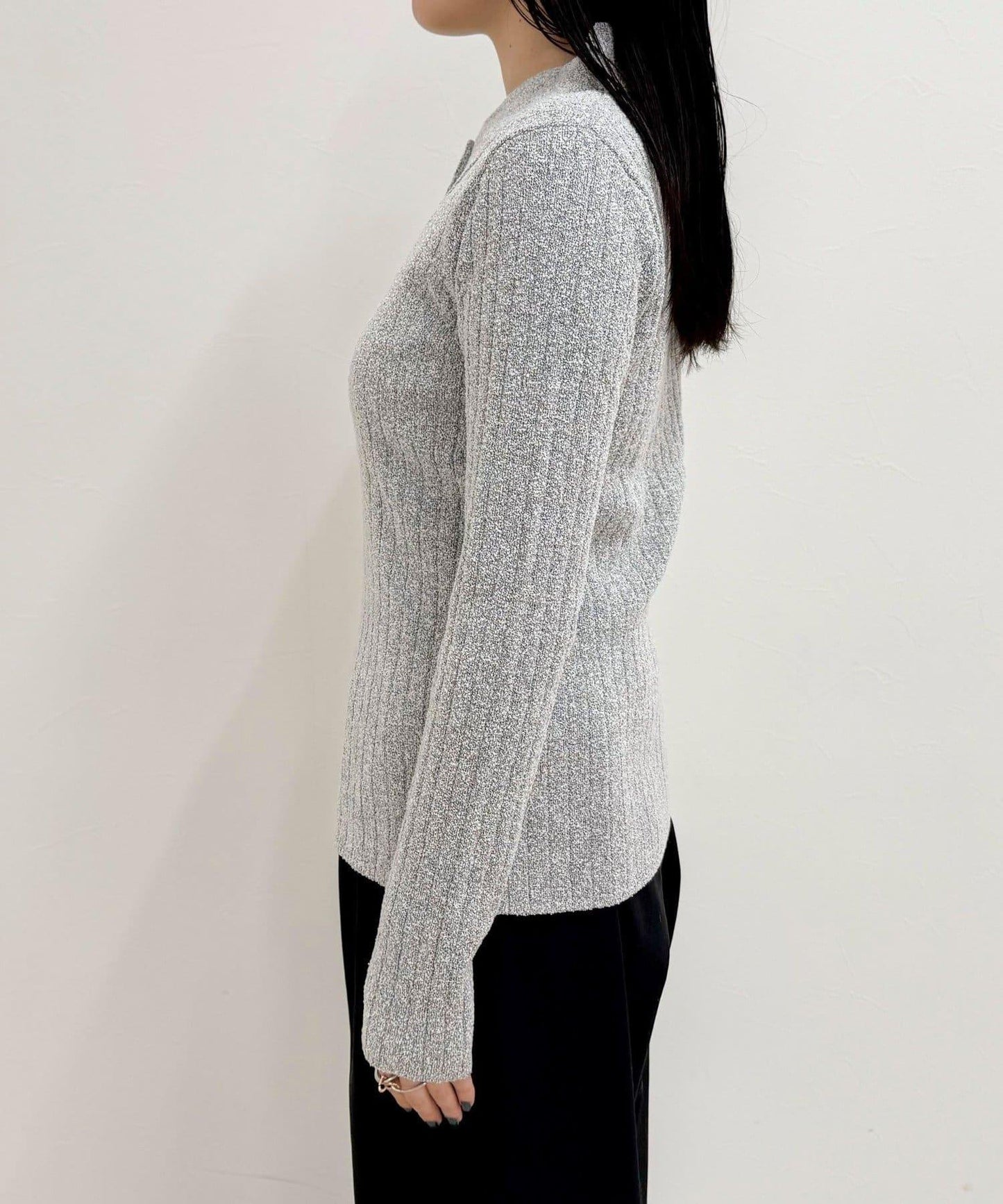 前中開叉 有領設計 套頭上衣