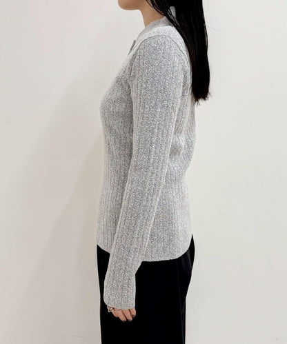 前中開叉 有領設計 套頭上衣