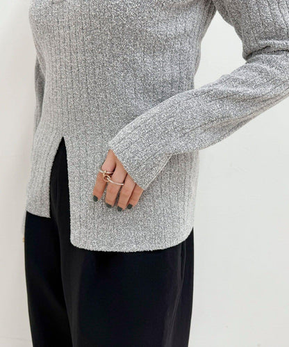 前中開叉 有領設計 套頭上衣