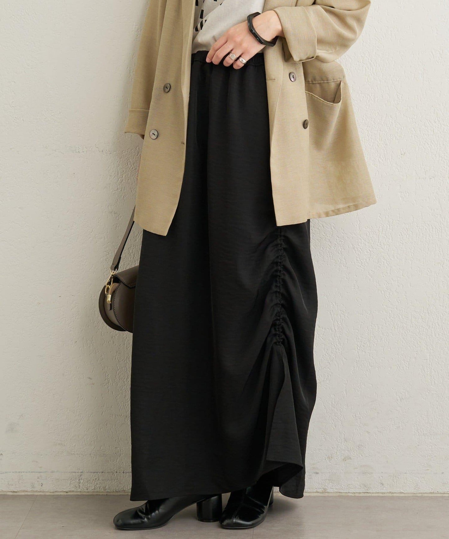 側抽褶設計 半身裙