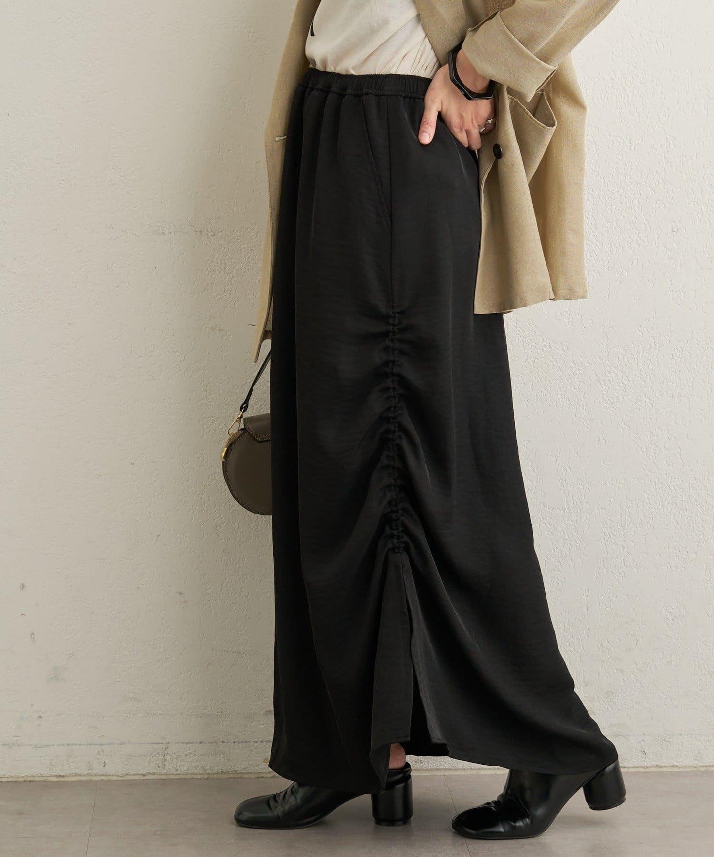 側抽褶設計 半身裙