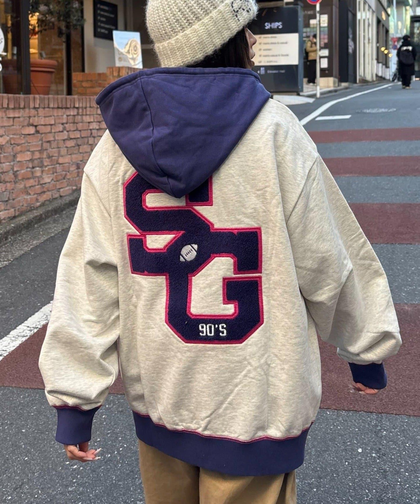 SOUNDS GOOOOD 毛巾繡 連帽衛衣