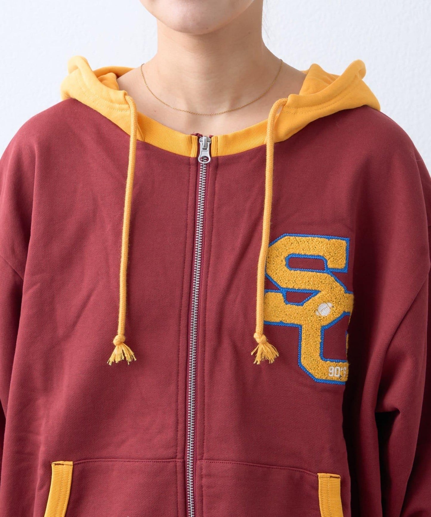 SOUNDS GOOOOD 毛巾繡 連帽衛衣