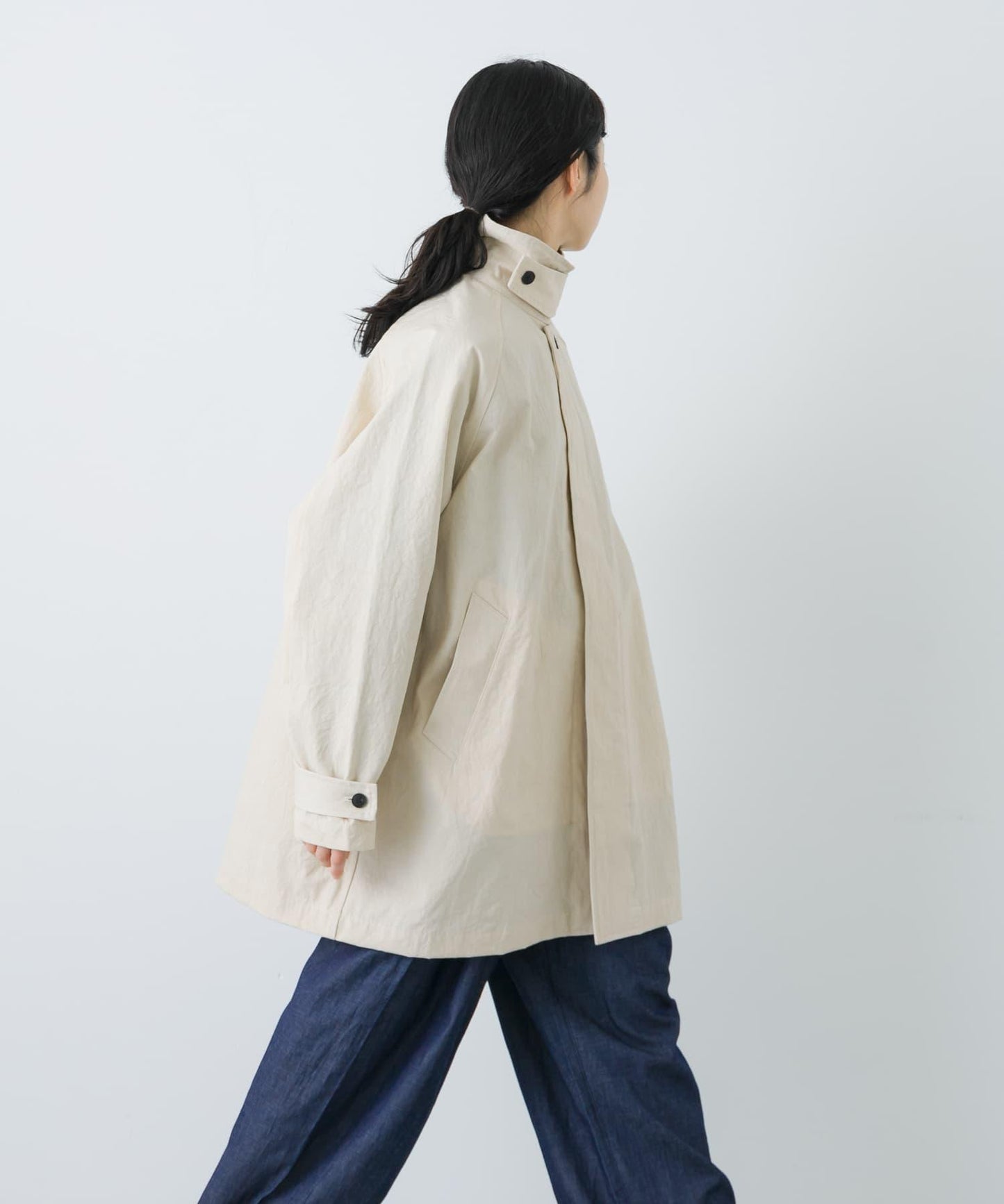 棉質後褶設計短款外套