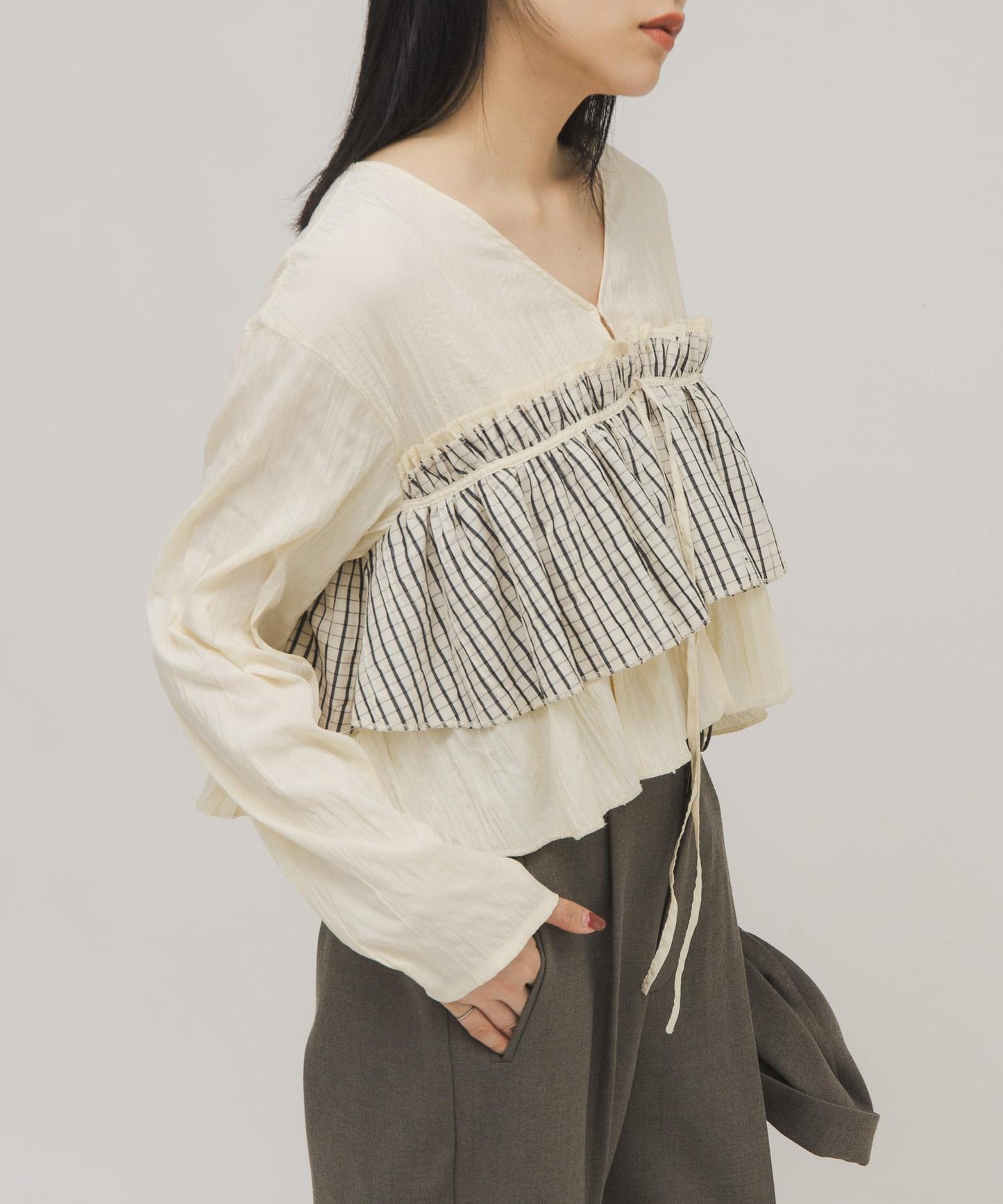 荷葉邊層疊設計 女襯衫