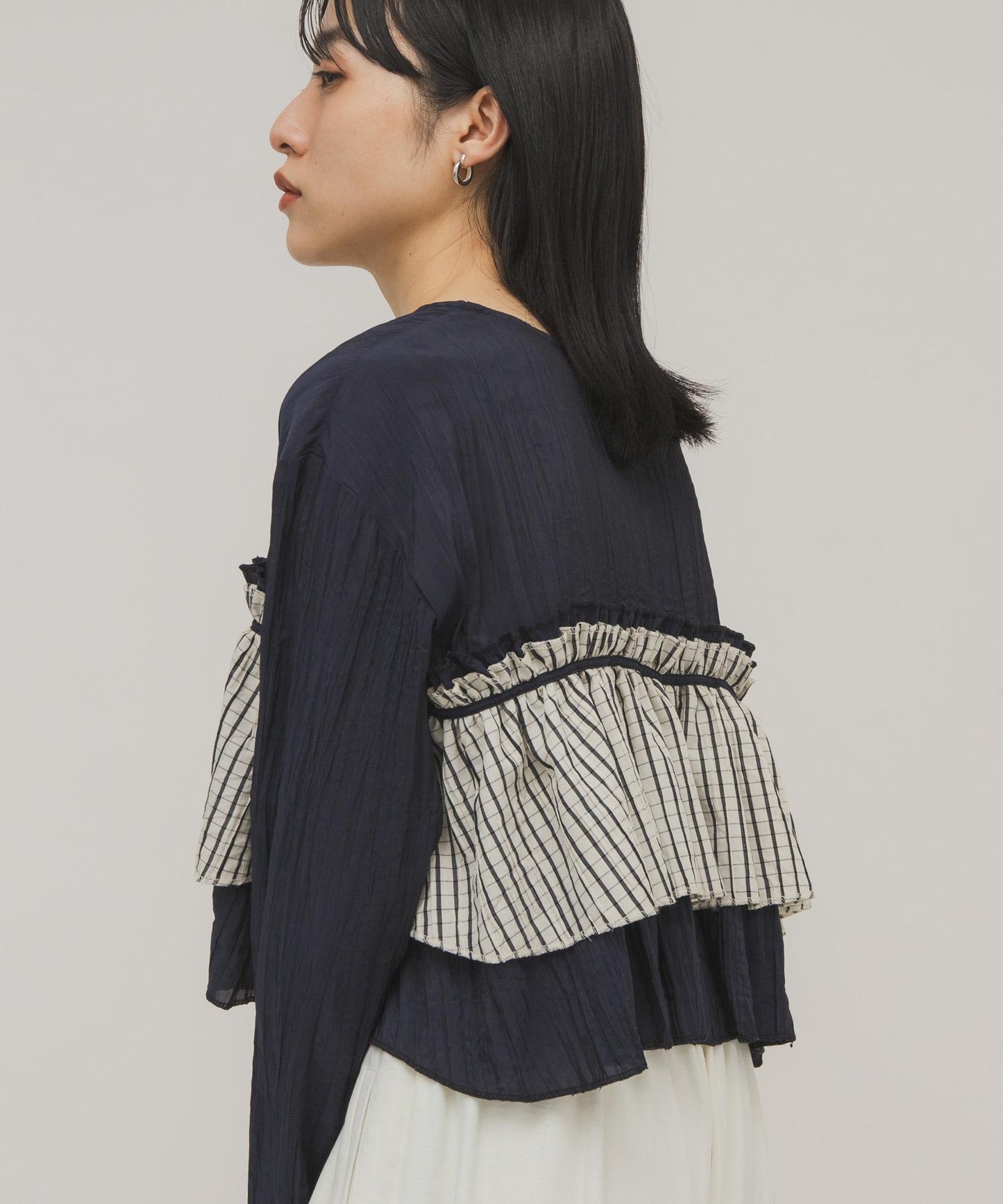 荷葉邊層疊設計 女襯衫