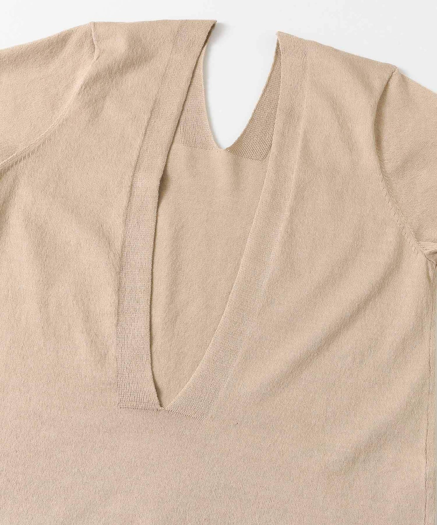 DEEP V-NECK KNIT 針織上衣