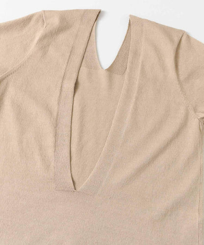 DEEP V-NECK KNIT 針織上衣