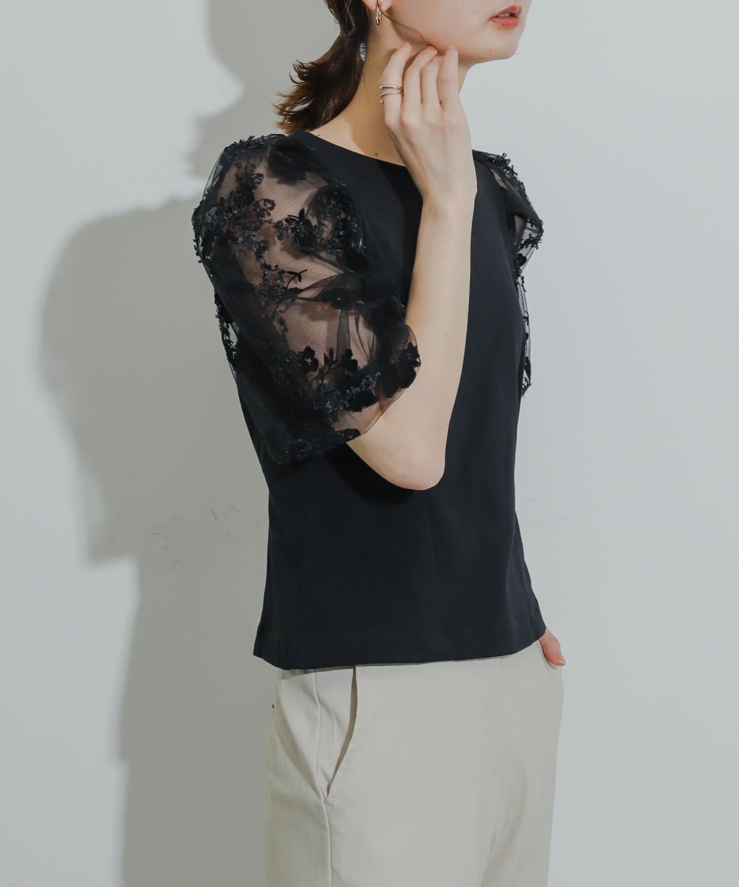 花卉網紗拼接上衣