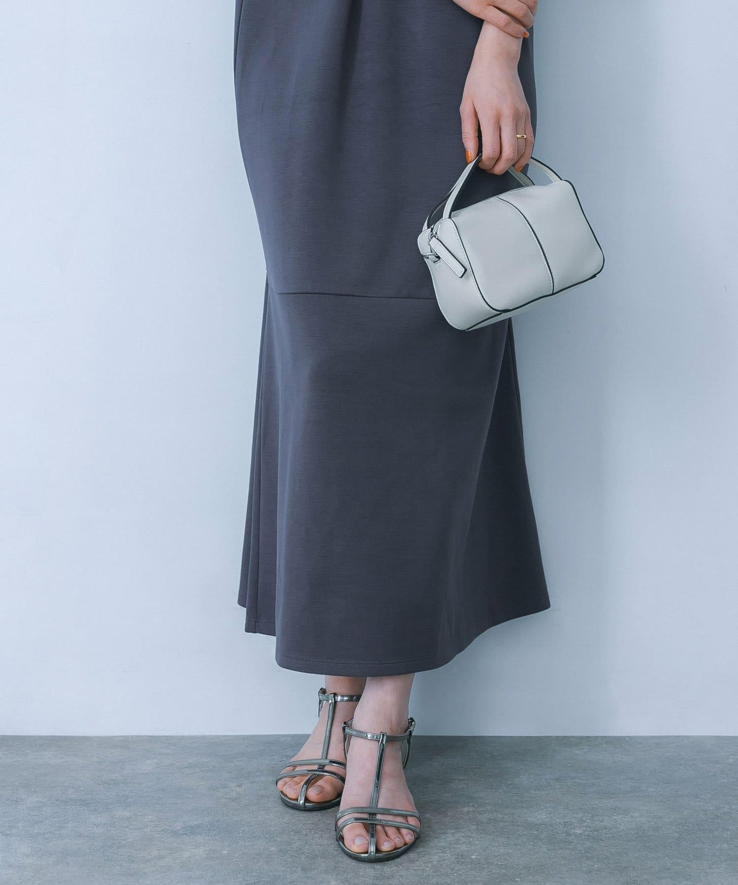 蕾絲拼接連衣裙